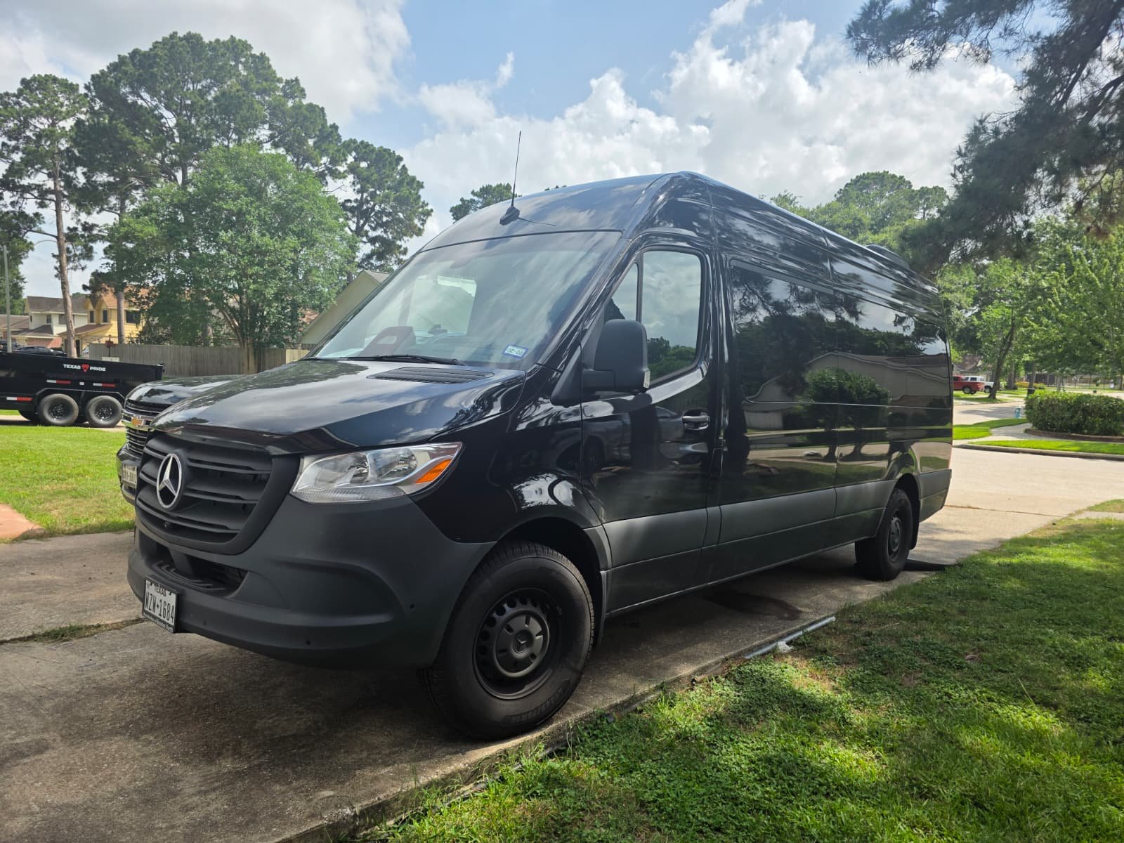 Private Mercedes Sprinter passenger van for long-distance Texas trips